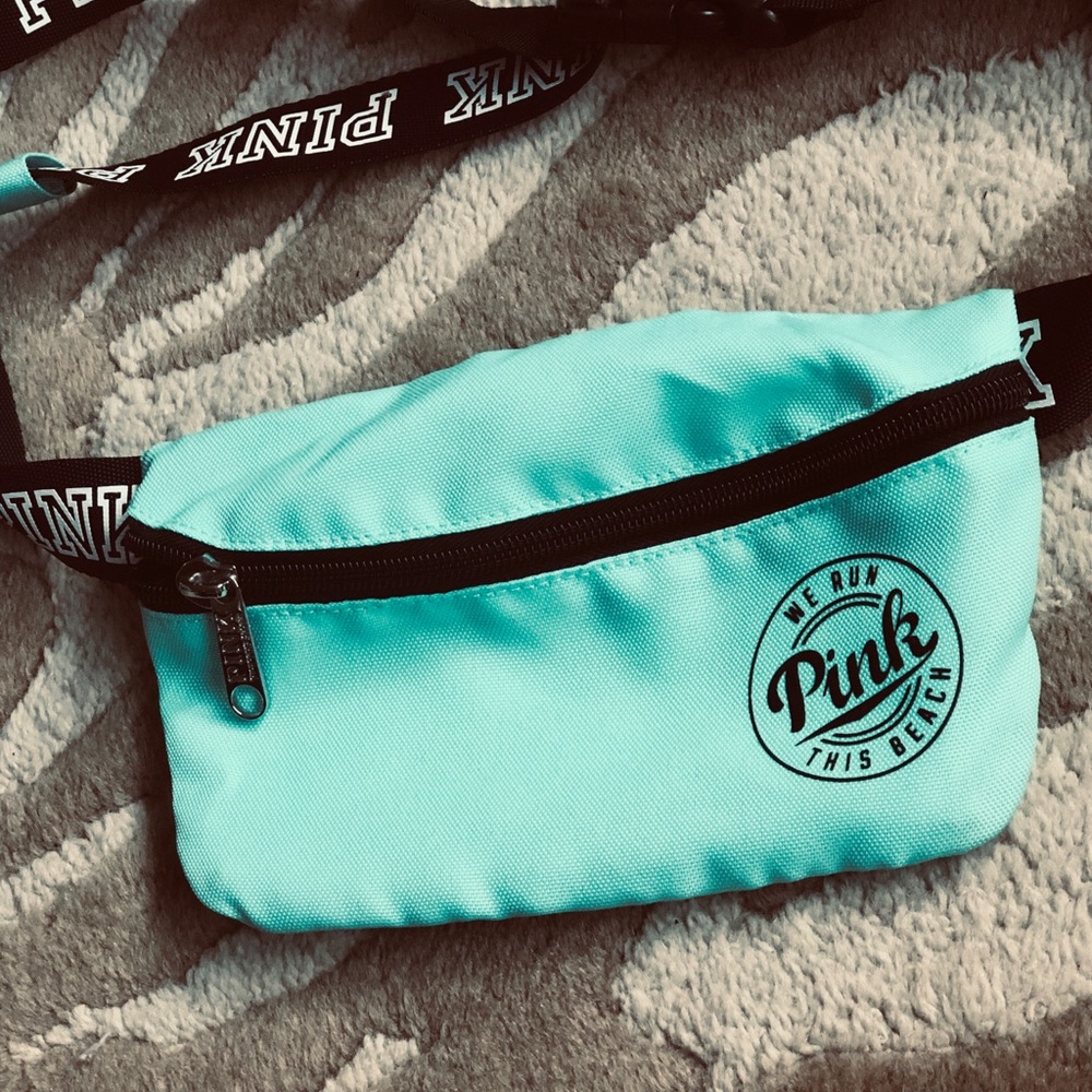 Victoria’s Secret Pink fanny pack